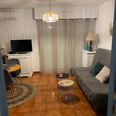 Cabine. Terrasse Appartement Le Lavandou